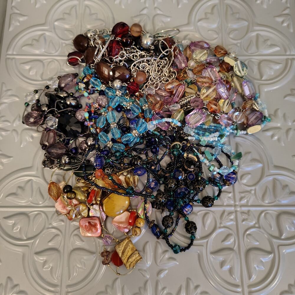 LOT OF NEW AND PRE-OWNED ASSORTED NECKLACES - ONE FULL POUND!